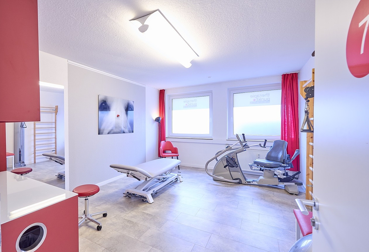 Bahndlungsraum mit speziellen Trainingsgeräten